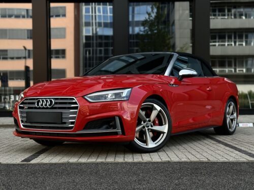 AUDI S5 RED